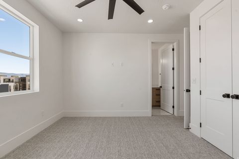 Tiny photo for 5273 S BLUE PEARL ALY, Saint George, UT 84790 (MLS # 2120544)