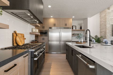 Tiny photo for 5273 S BLUE PEARL ALY, Saint George, UT 84790 (MLS # 2120544)