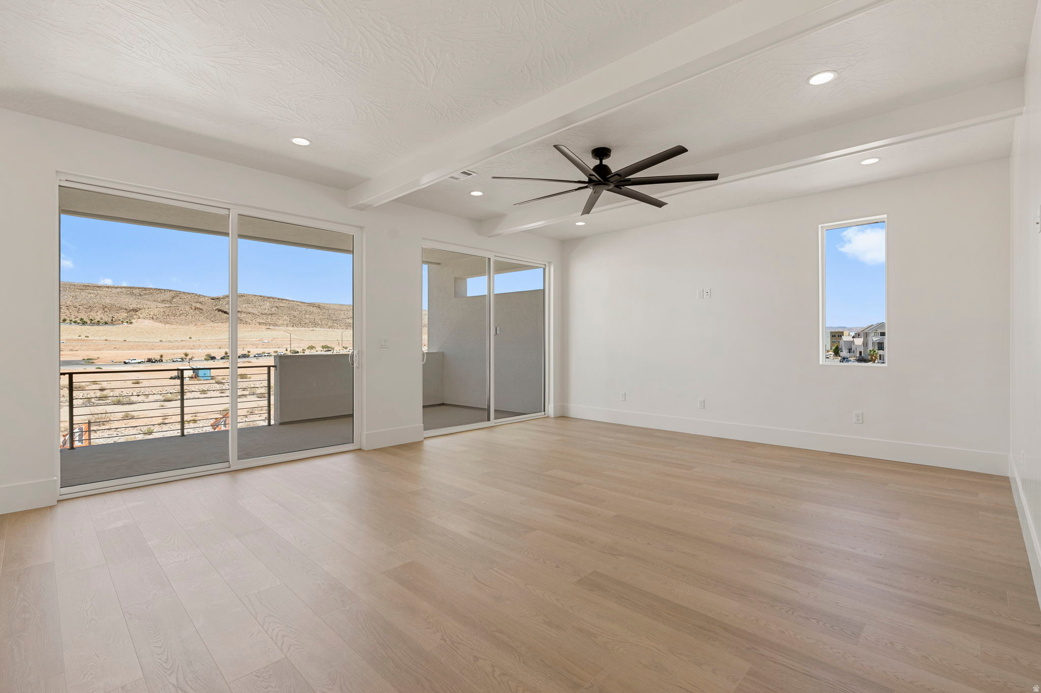 DESERT COLOR RESORT - Residential