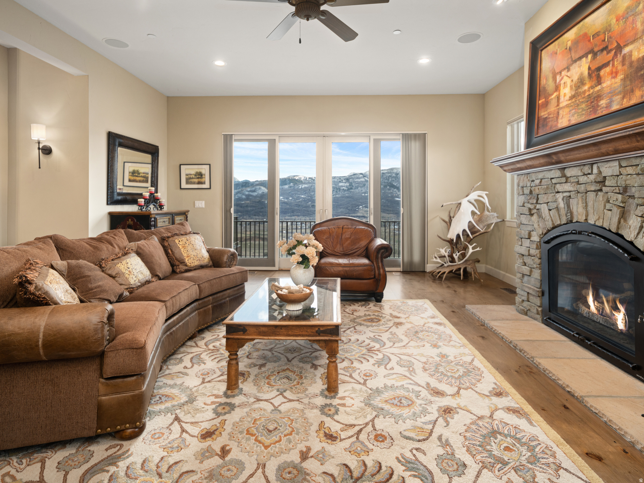 TRAPPERS RIDGE - Residential