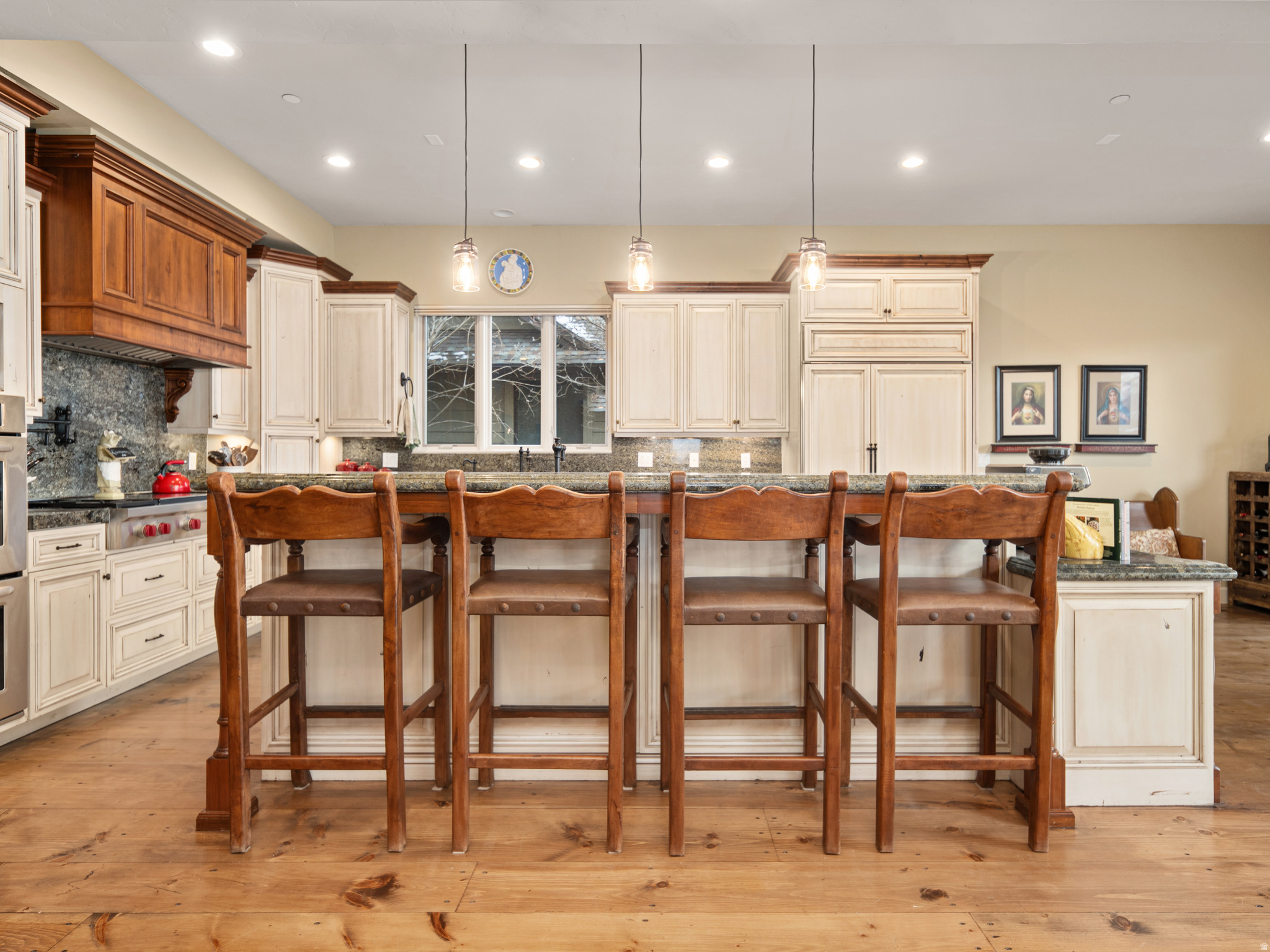 TRAPPERS RIDGE - Residential