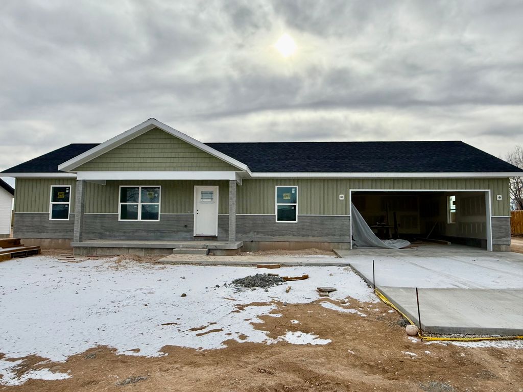 Photo of 2636 E 3950 S, Vernal, UT 84078 (MLS # 2131692)