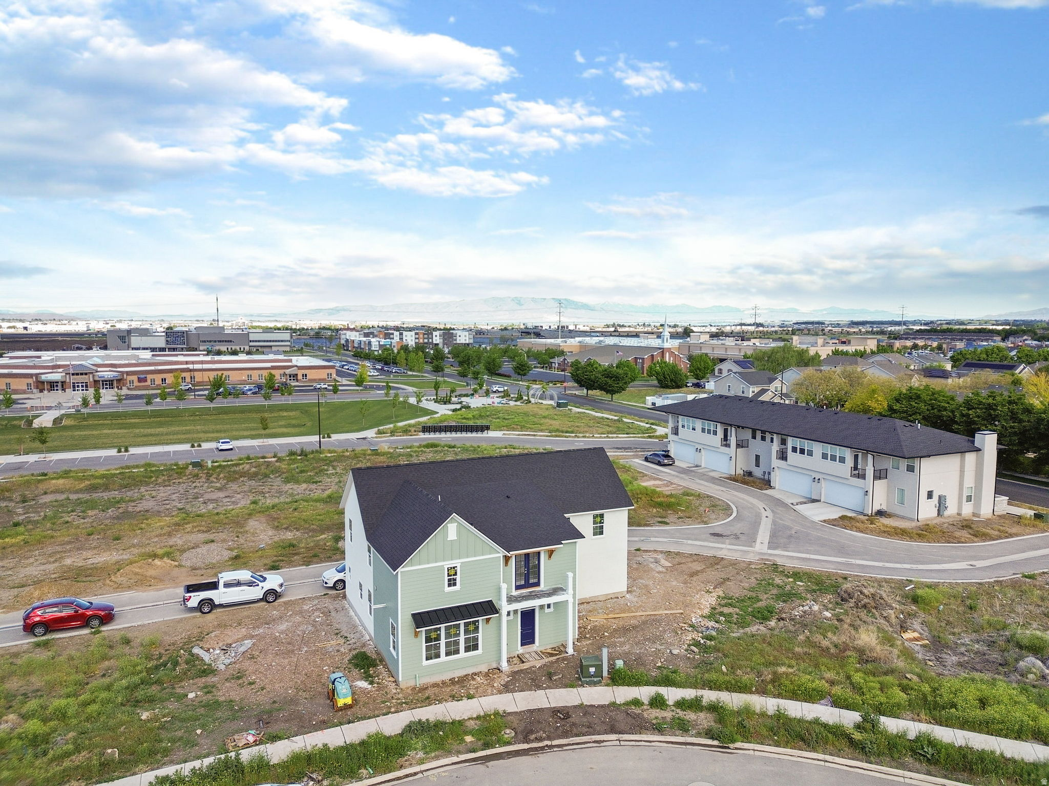 WESTFIELD CENTRAL - Residential