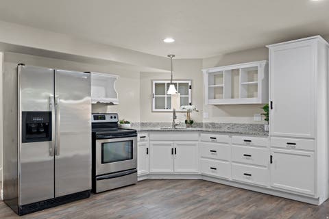 Tiny photo for 927 S IRIS LN W, Mapleton, UT 84664 (MLS # 2180396)