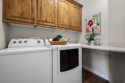 Tiny photo for 927 S IRIS LN W, Mapleton, UT 84664 (MLS # 2180396)