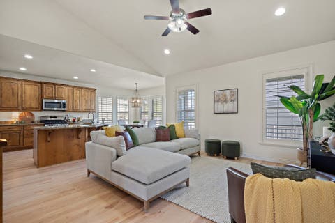 Tiny photo for 927 S IRIS LN W, Mapleton, UT 84664 (MLS # 2180396)