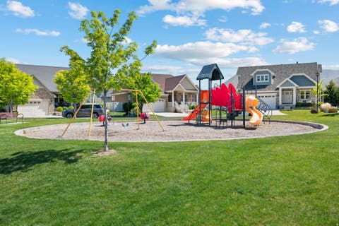 Tiny photo for 927 S IRIS LN W, Mapleton, UT 84664 (MLS # 2180396)