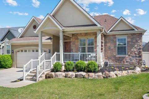 Tiny photo for 927 S IRIS LN W, Mapleton, UT 84664 (MLS # 2180396)