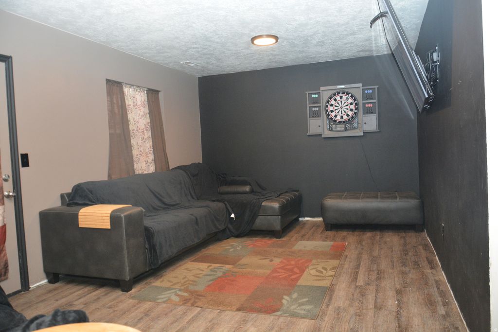 Photo of 932 N 1250 ST E, Tooele, UT 84074 (MLS # 2140176)