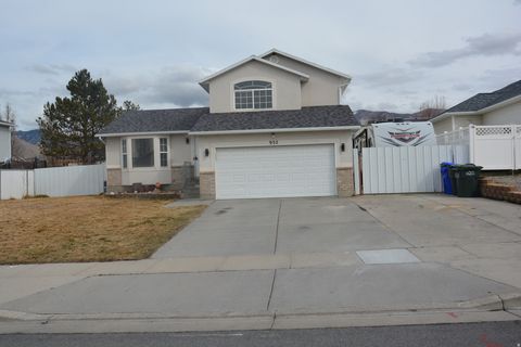Photo of 932 N 1250 ST E, Tooele, UT 84074 (MLS # 2140176)