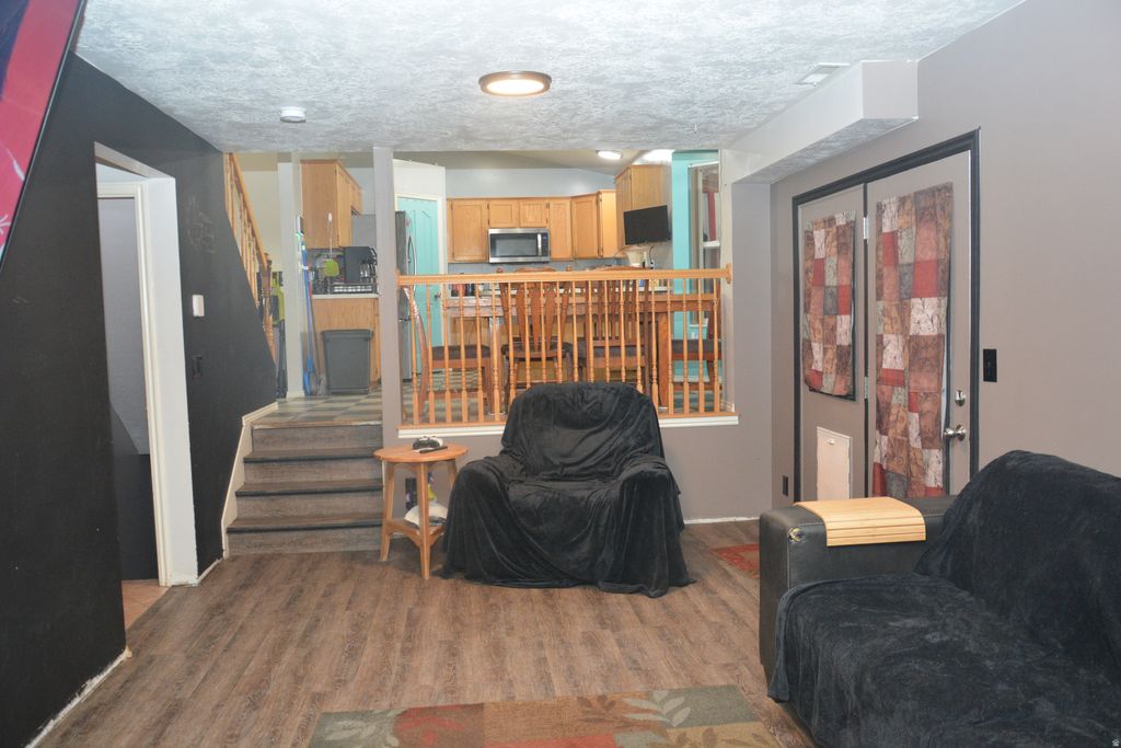 Photo of 932 N 1250 ST E, Tooele, UT 84074 (MLS # 2140176)