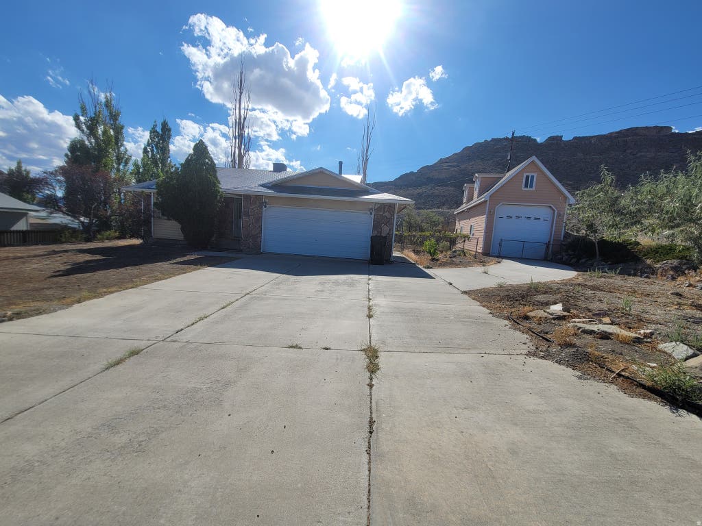 Photo of 645 N ARIA BLVD, Wendover, UT 84083 (MLS # 2179247)