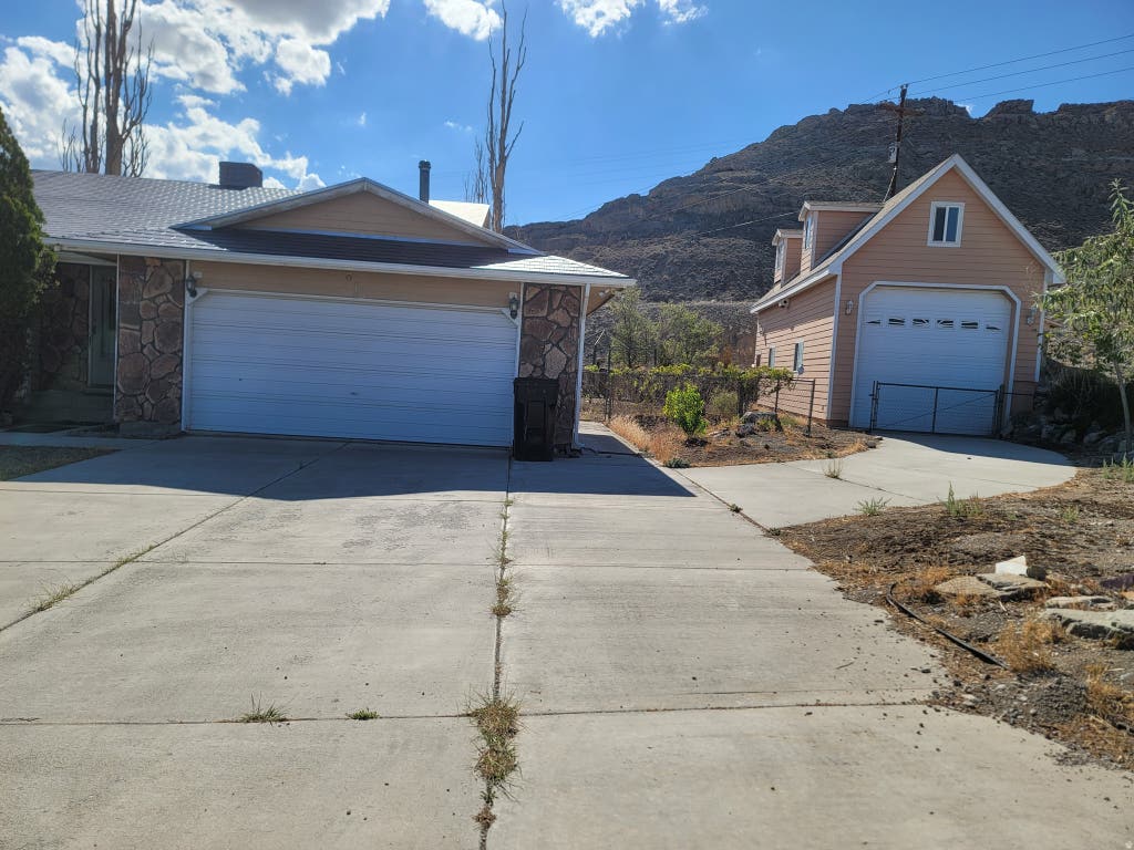 Photo of 645 N ARIA BLVD, Wendover, UT 84083 (MLS # 2179247)