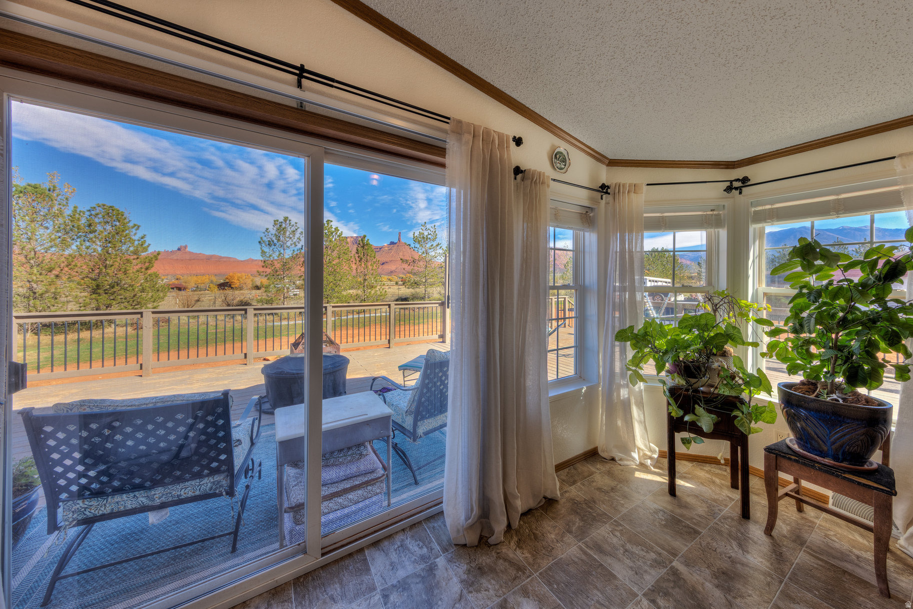 CASTLE VALLEY - Residential