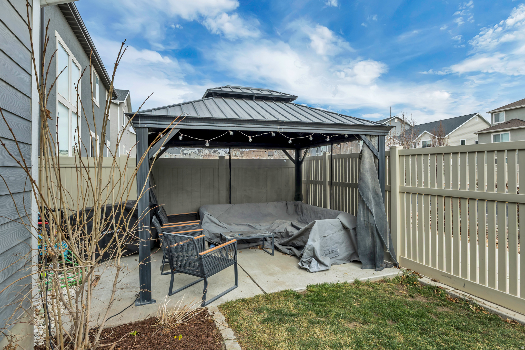 QUAILHILL - Residential