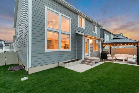 Tiny photo for 156 N VALCREST DR, Saratoga Springs, UT 84045 (MLS # 2136705)