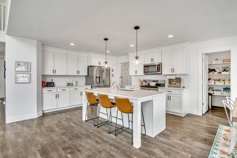 Tiny photo for 156 N VALCREST DR, Saratoga Springs, UT 84045 (MLS # 2136705)