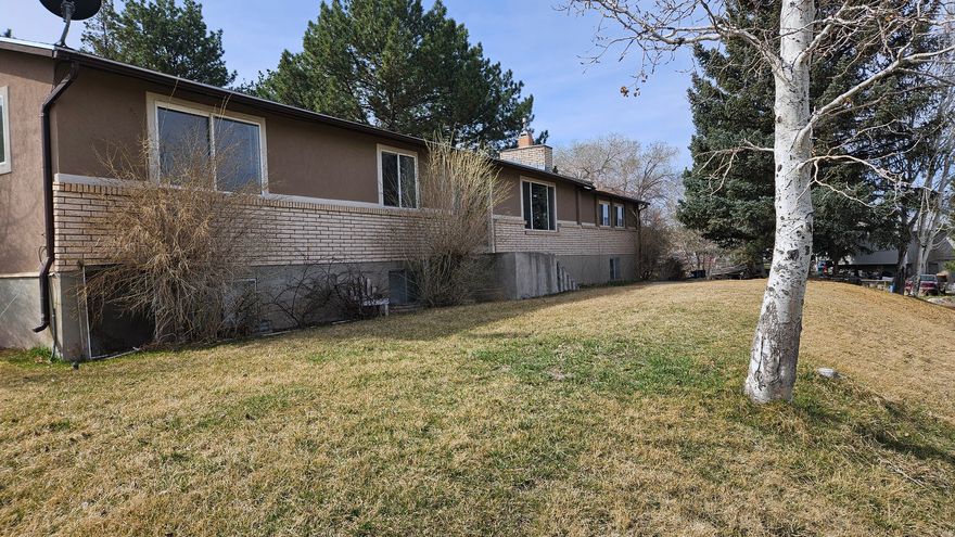Single family home on the edge of Annabella, Ut. Home is being offered on 1 acre, but there is additional acreage that could be leased as well. 3 bedrooms upstairs with 2.5 baths with a living room and a large family room over the garage. Washer, dryer, refrigerator, stove, and microwave are all included.  The basement offers 2 bedrooms, a 3/4 bath, a large family room, and storage. The backyard is shaded by mature trees with a deck off the back to enjoy the view of the Monroe Mountain.  Tenant to maintain lawn and trees and cover all utilities.