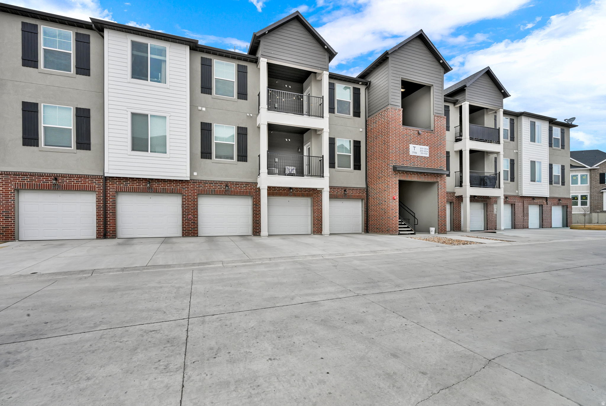 HIGHRIDGE - Residential