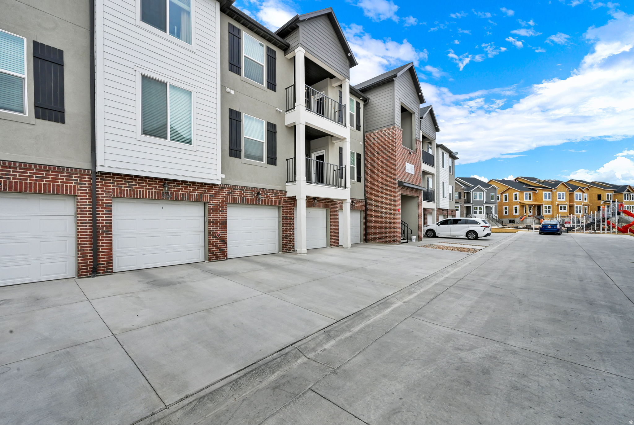 HIGHRIDGE - Residential