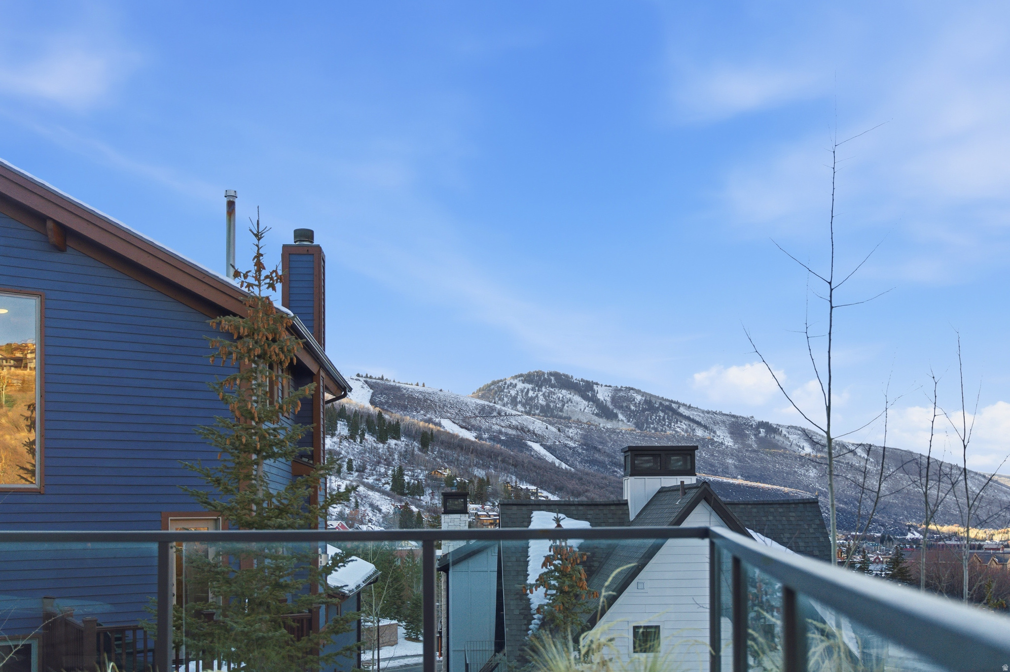 ROUNDABOUT - Residential