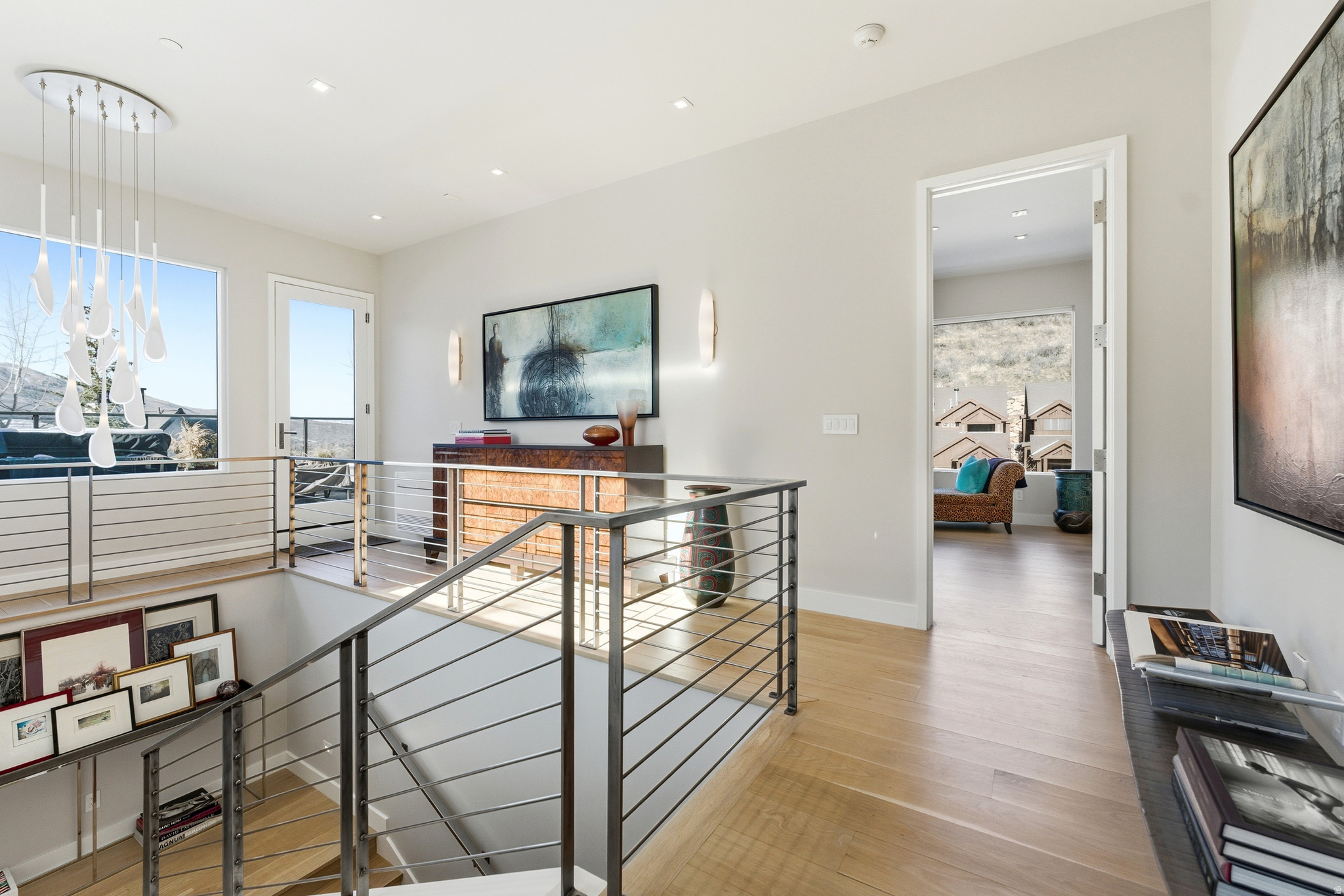 ROUNDABOUT - Residential