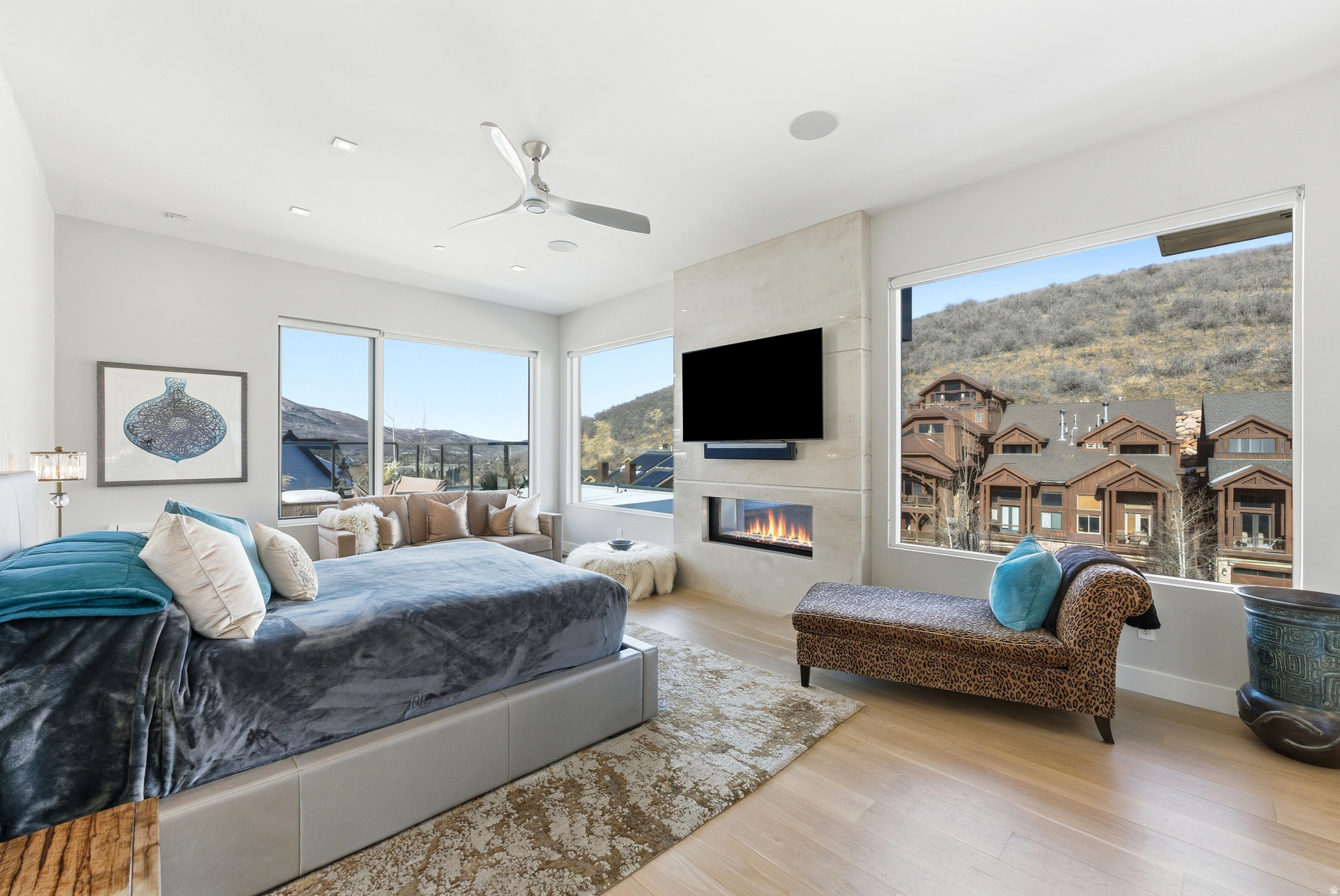 ROUNDABOUT - Residential