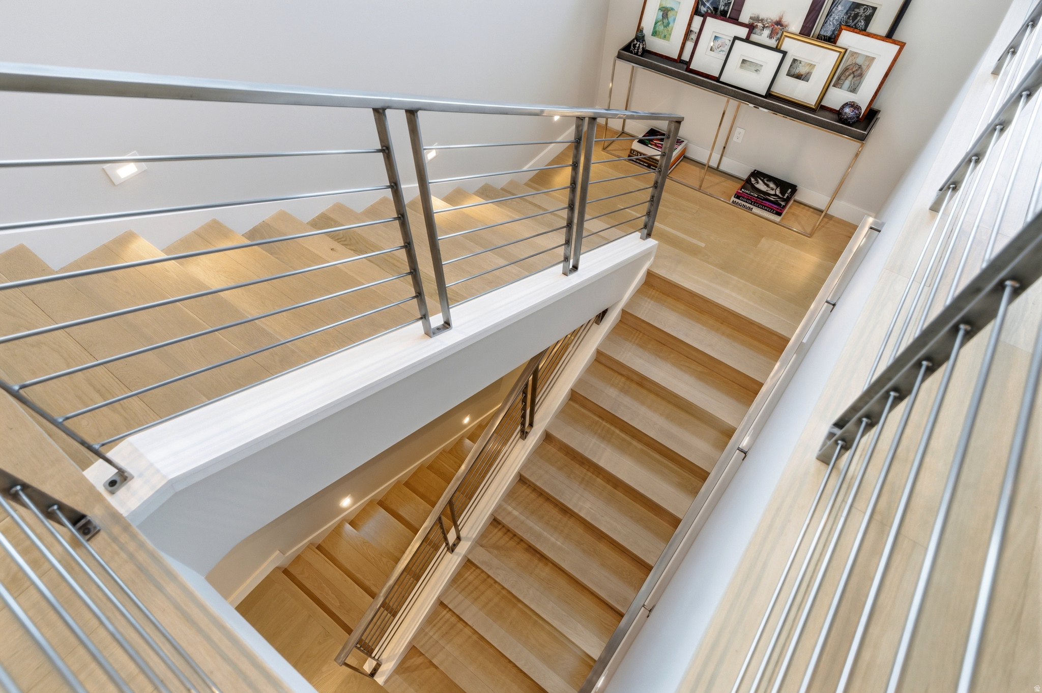 ROUNDABOUT - Residential