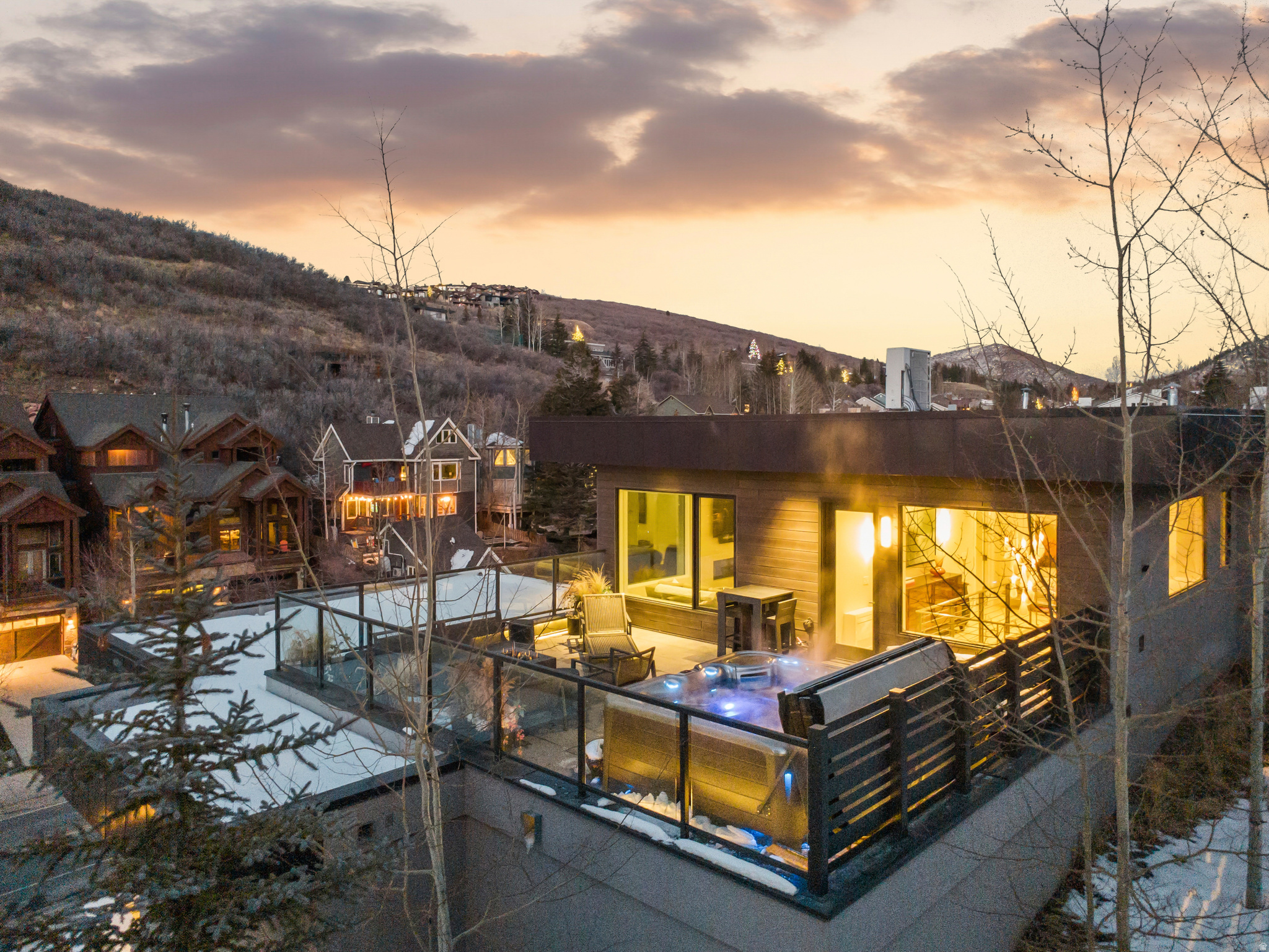 ROUNDABOUT - Residential