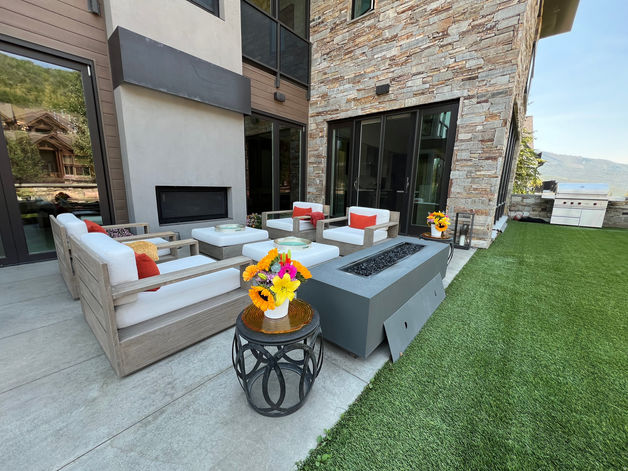 ROUNDABOUT - Residential