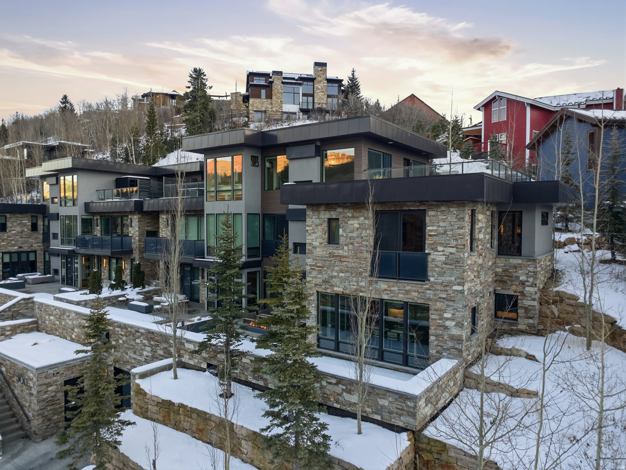 ROUNDABOUT - Residential