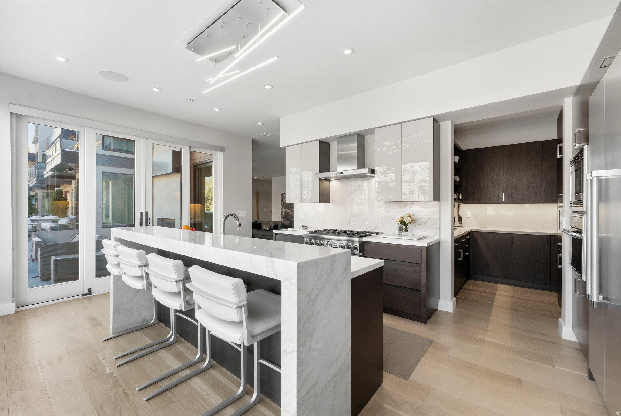 ROUNDABOUT - Residential