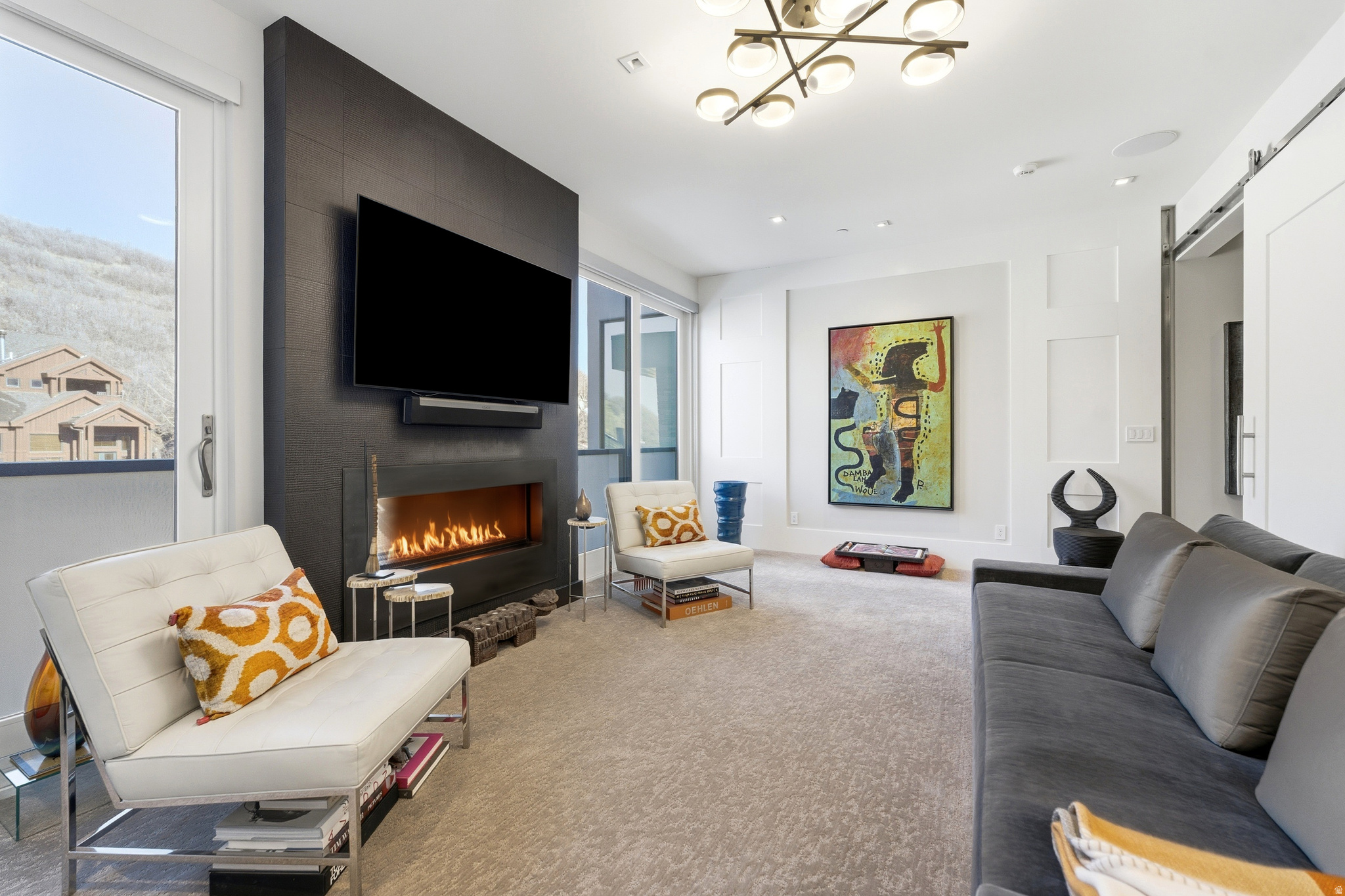 ROUNDABOUT - Residential