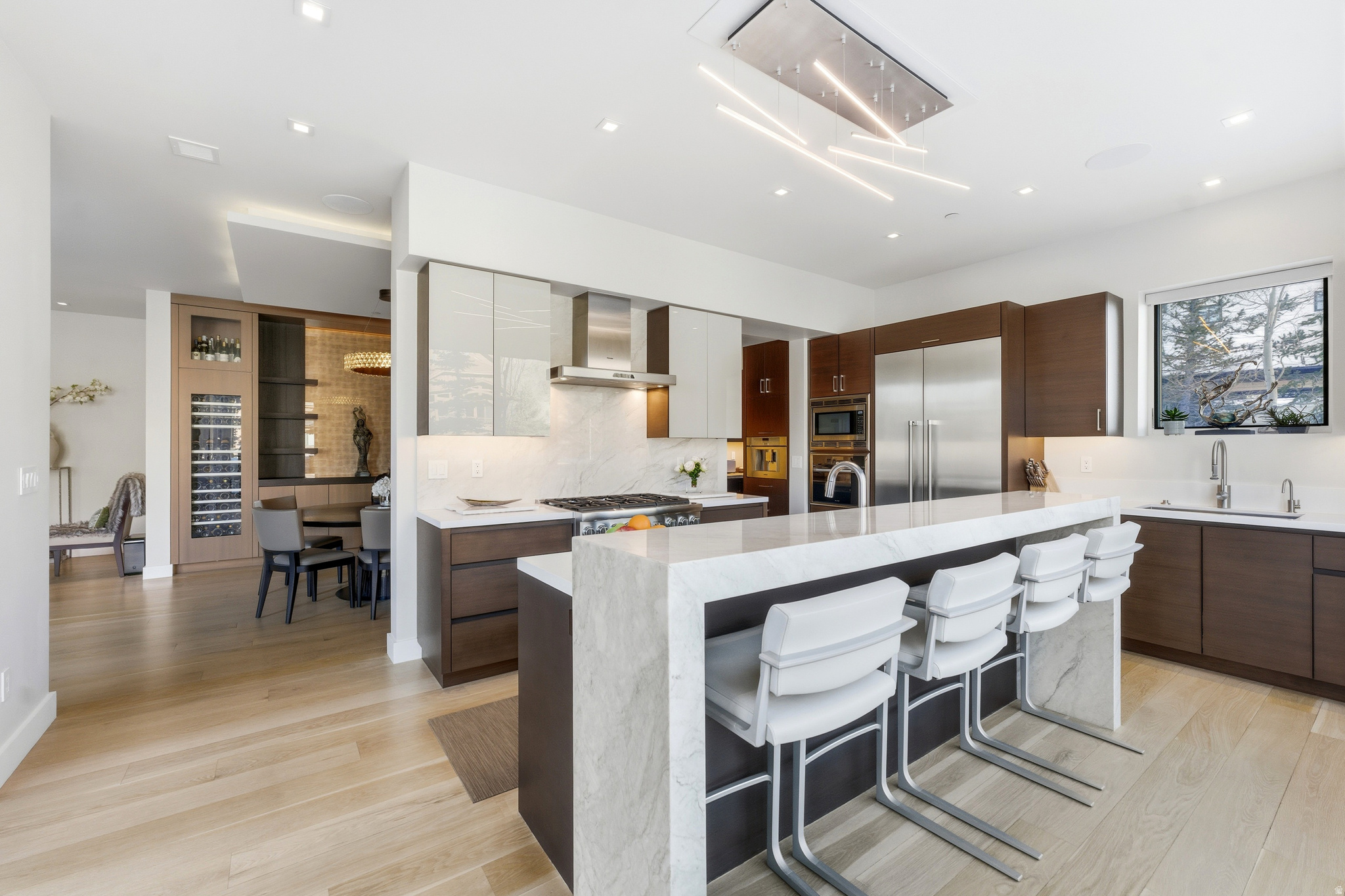 ROUNDABOUT - Residential