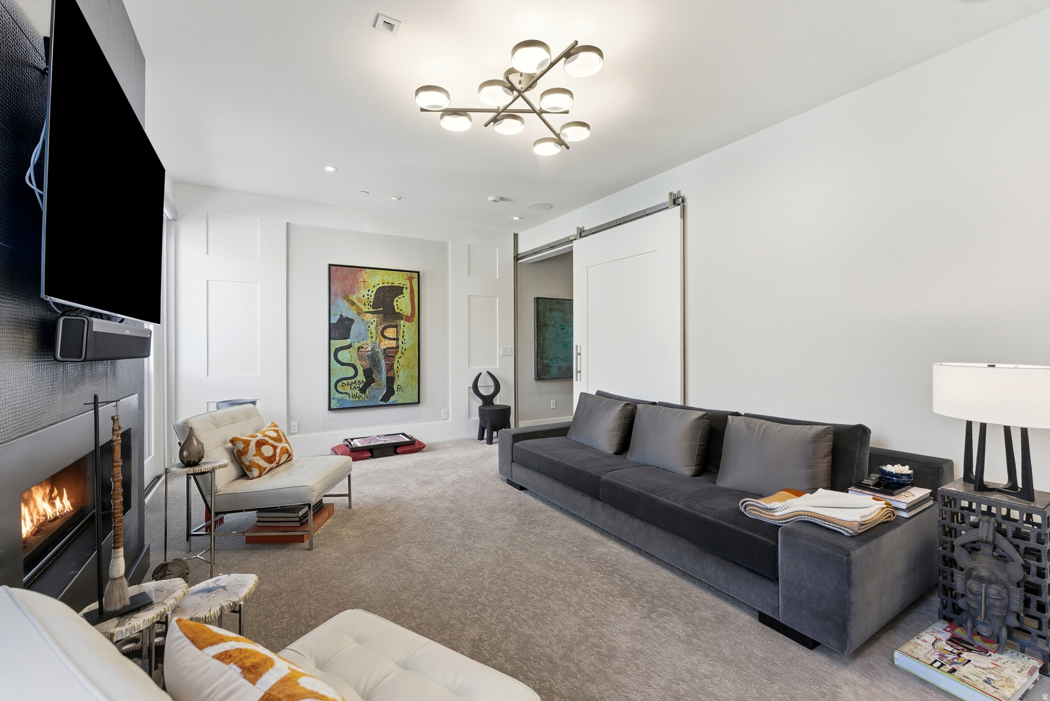 ROUNDABOUT - Residential