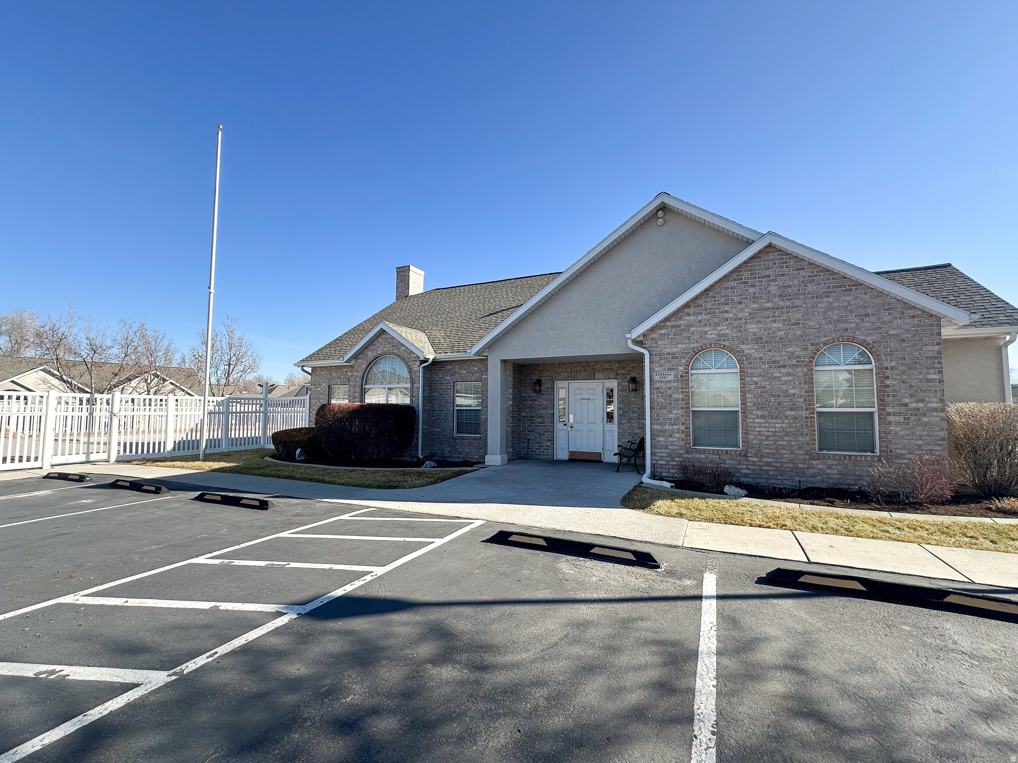 VALLEY VU VILLAS - Residential