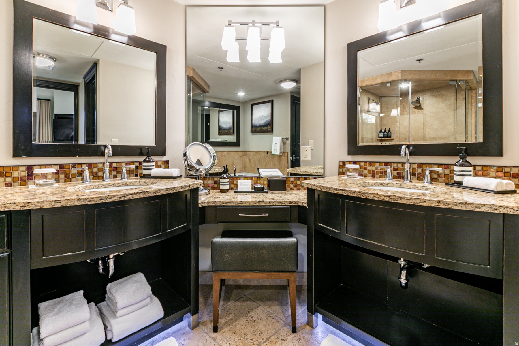 WALDORF ASTORIA - Residential