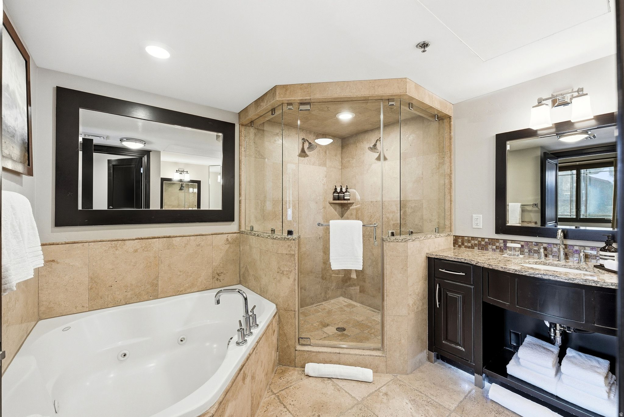 WALDORF ASTORIA - Residential