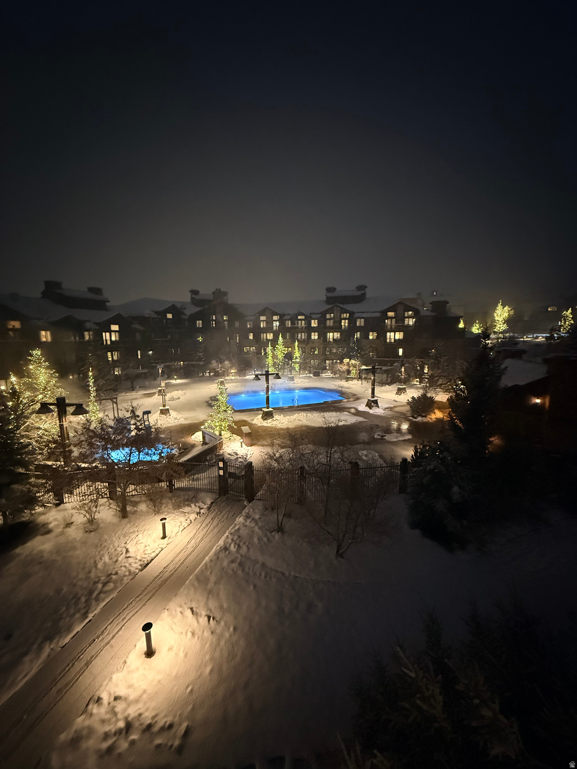 WALDORF ASTORIA - Residential