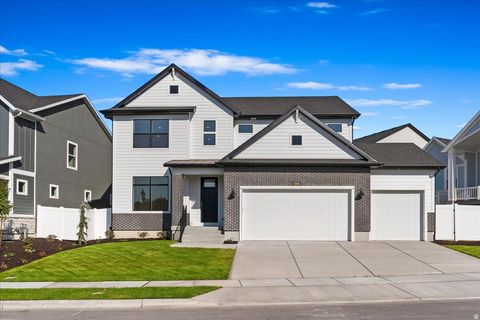 Photo of 1224 E AMARYLIS WAY, Layton, UT 84040 (MLS # 2156819)
