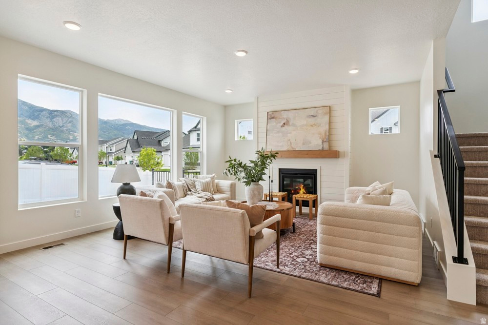 EASTRIDGE PARK - Residential