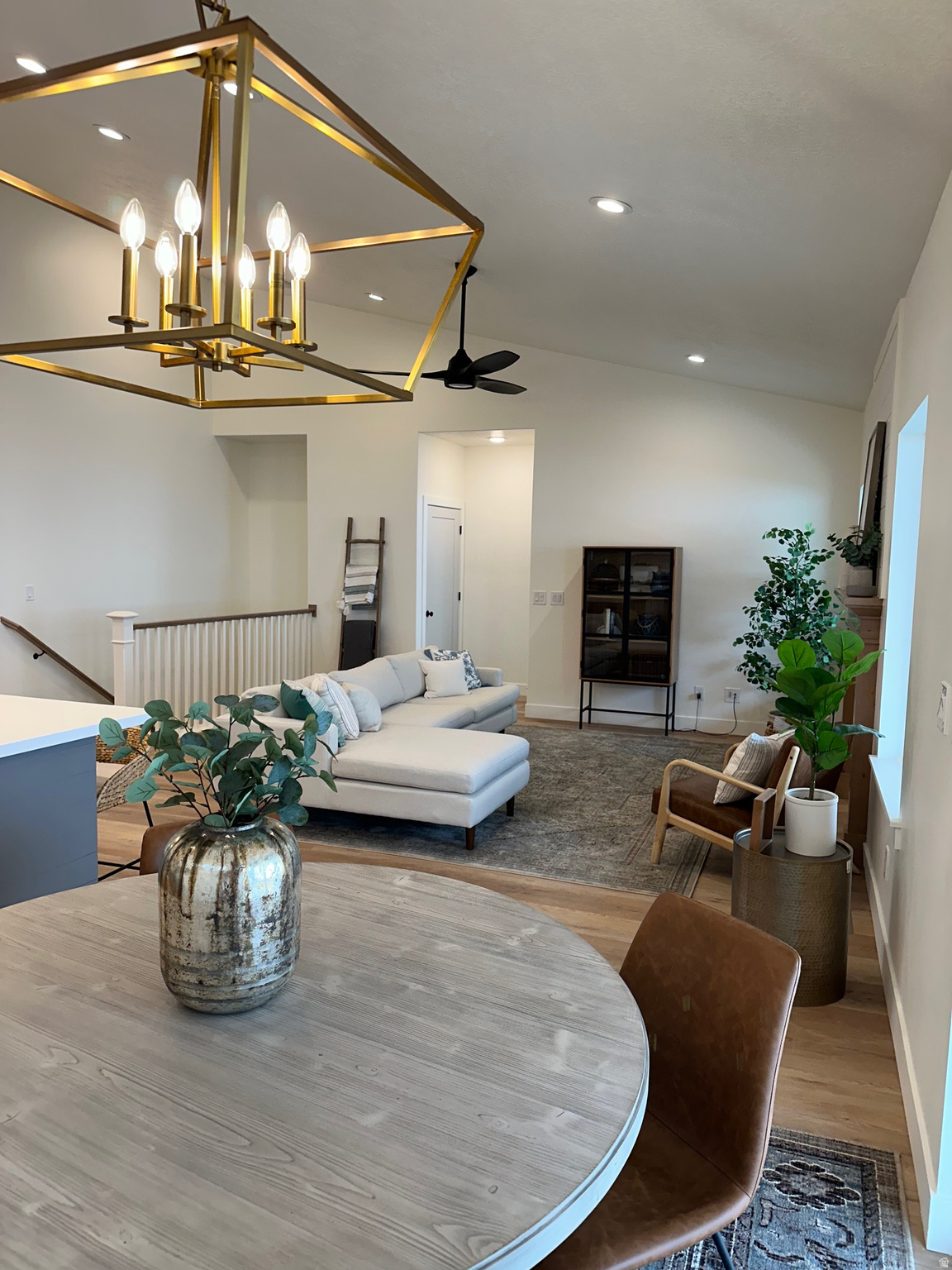 STARHAVEN VILLAS - Residential