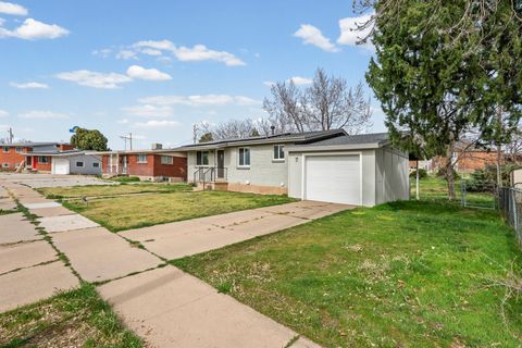 Tiny photo for 488 N FERN DR E, Clearfield, UT 84015 (MLS # 2146293)
