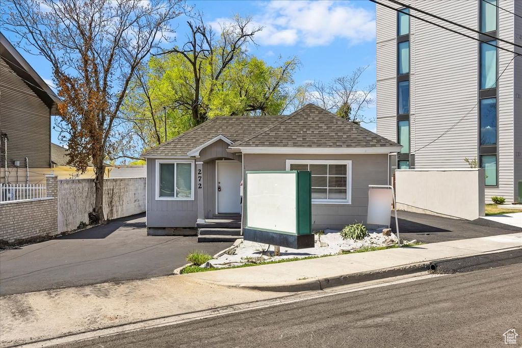 Photo of 272 S STATE ST, Clearfield, UT 84015 (MLS # 2087950)
