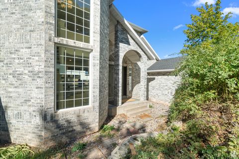 Tiny photo for 6124 OSMOND DR, South Ogden, UT 84403 (MLS # 2143505)