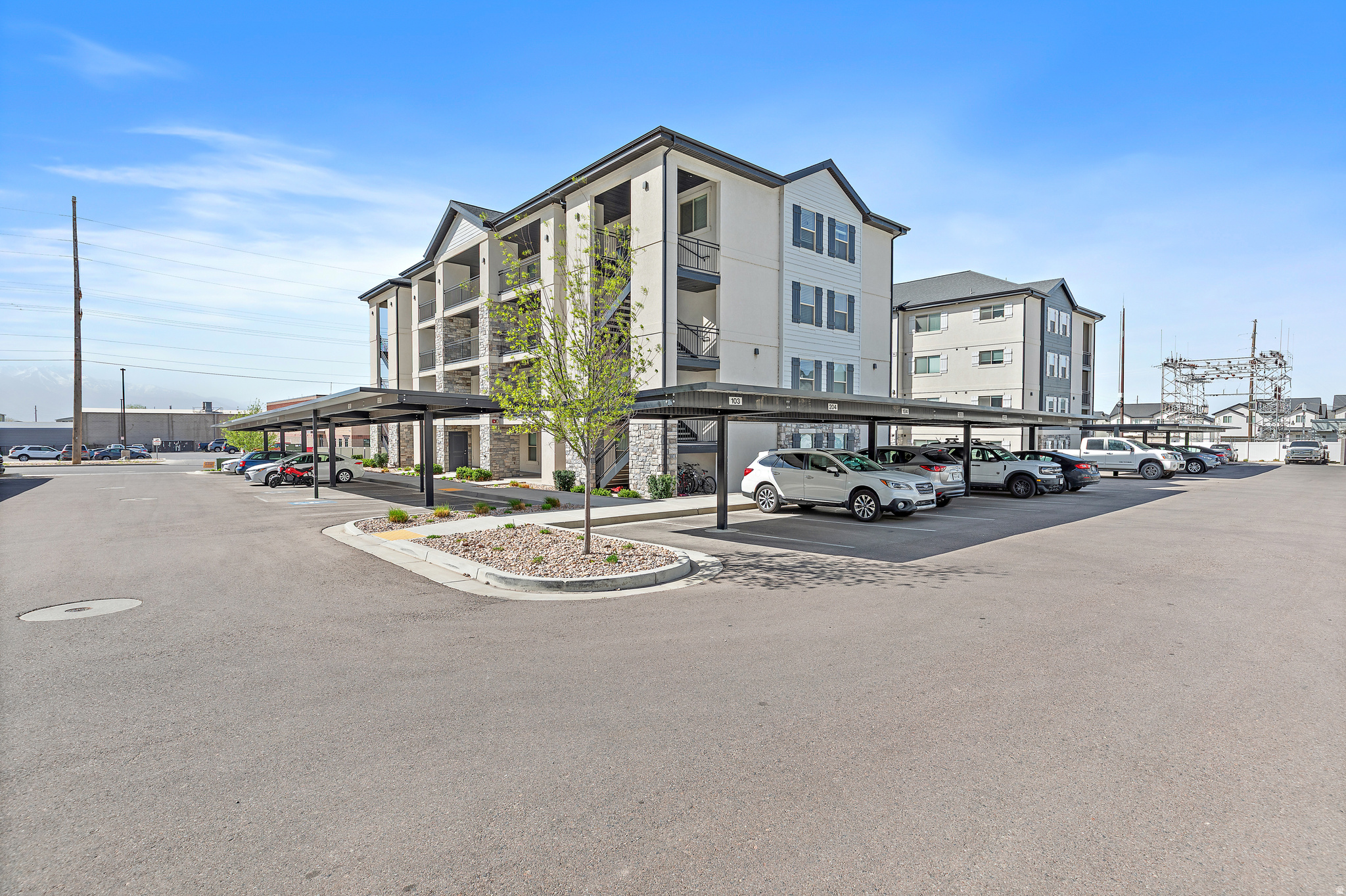 SPRING CREEK - Residential