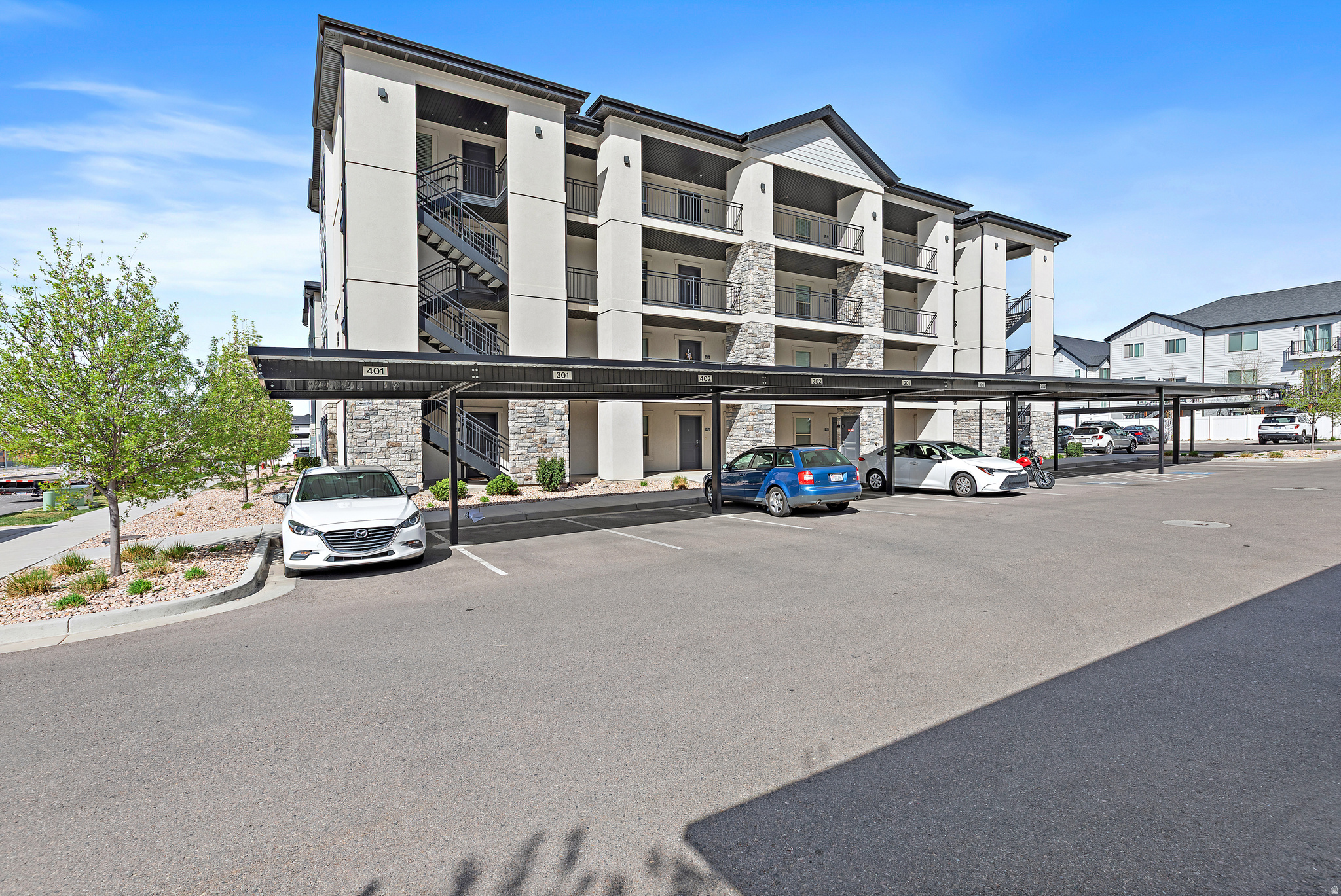 SPRING CREEK - Residential