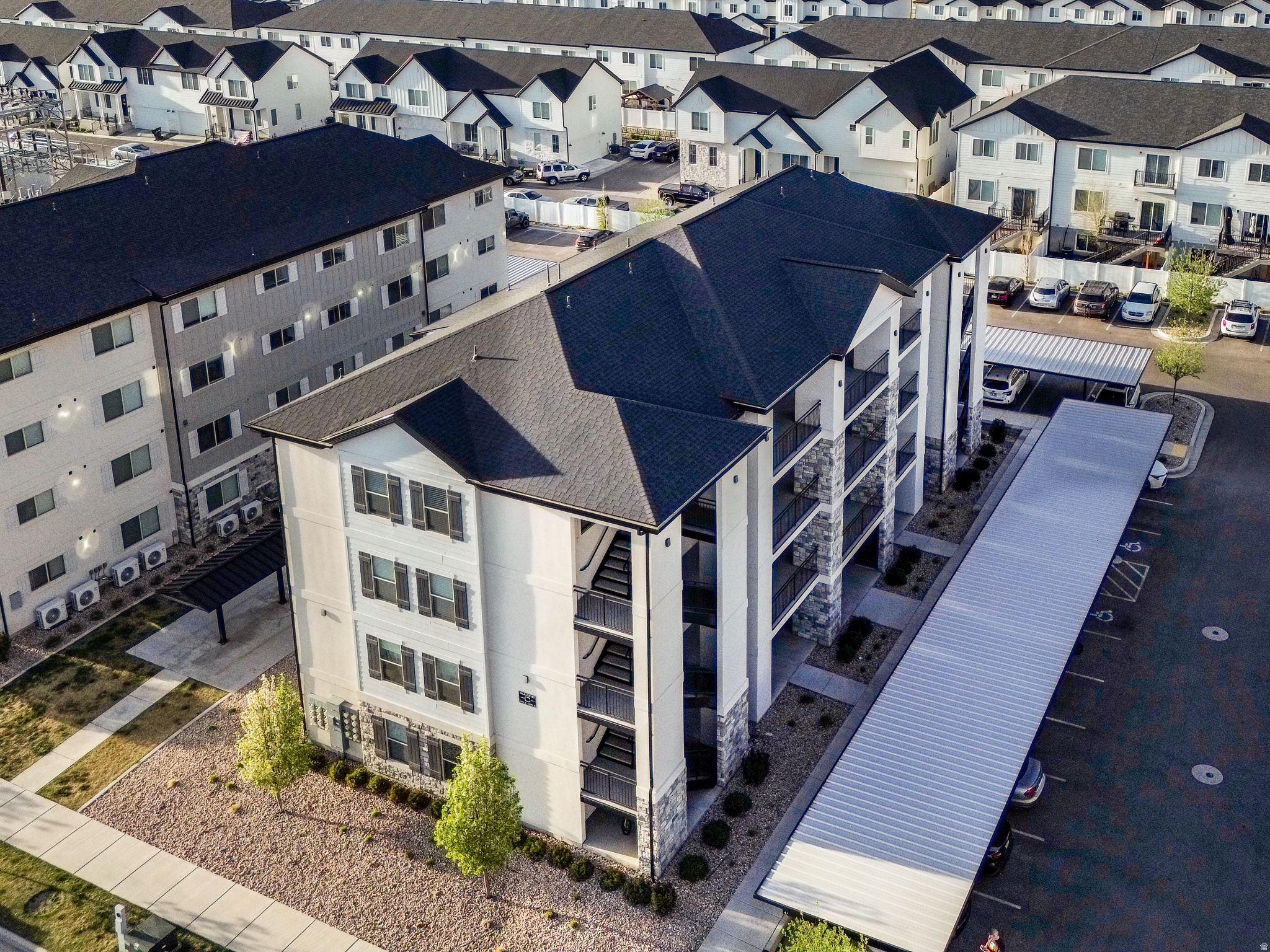 SPRING CREEK - Residential