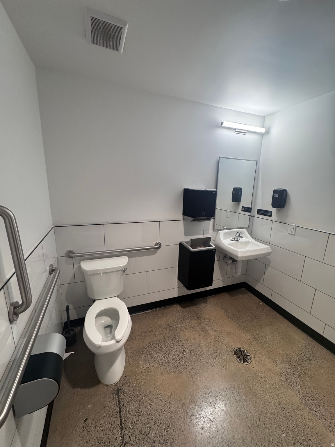 THE YARD - Commercial Lease