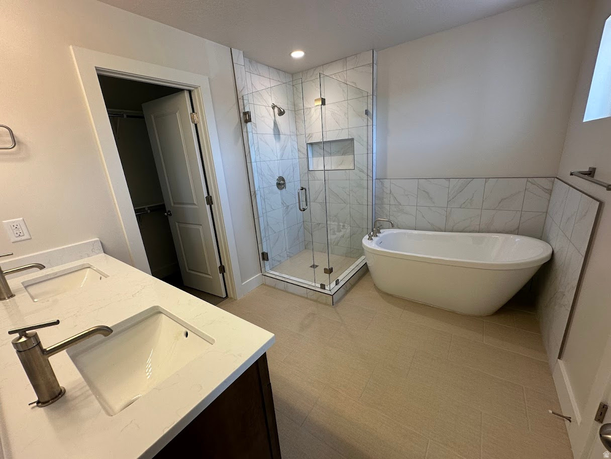 FOX CANYON TOWNHOMES - Residential